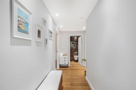 Apartment_6__43_Carlton_Drive_Putney__London__SW15