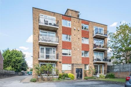 8_Queensgate_Gardens__Putney__SW15_6JN__James_Ande