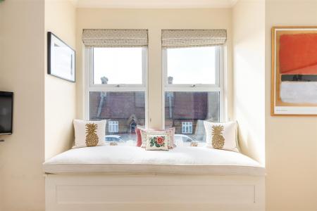 Putney Bridge Road 208a FFF (14 of 15).jpg