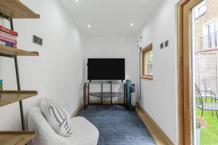 James_anderson-18a_stanbridge_road-sw15__1_.jpg