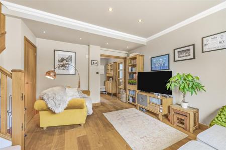 James_Anderson_-_Henty_Walk_London__SW15_5AG_5.jpg