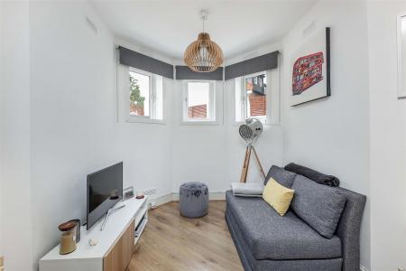 17037_james_anderson___flat_2_18_oakhill_road___3.