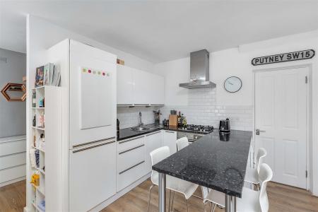 17037_james_anderson___flat_2_18_oakhill_road___5.