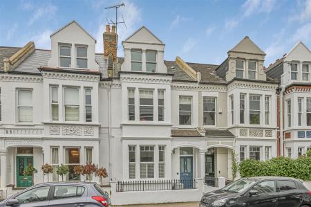 James_Anderson_-_Chelverton_Road__London_SW15_1RW_