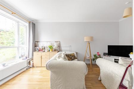 James_anderson-8_rockingham_close-sw15__5_.JPG