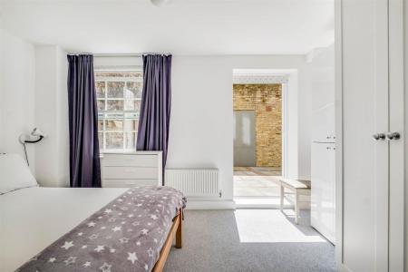 JA-16C_Roehampton_High_Street-2.jpg