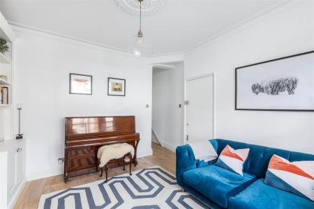 40_Rotherwood_Road-2.jpg