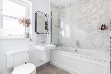 40_Rotherwood_Road-5.jpg