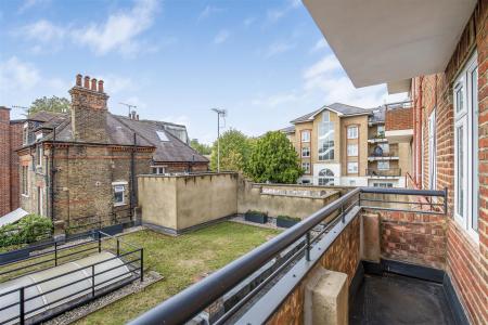 JA-27_Millbrooke_Court__Keswick_Rd_SW15_2RA-11.JPG