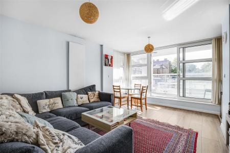 JA-Flat_1__73_Upper_Richmond_Road_SW15-2.JPG
