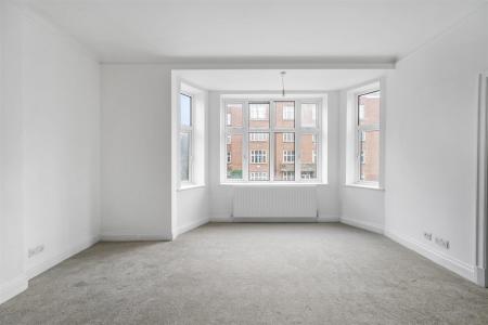 To Let - Ross Court SW15 3NZ-No Watermark-5.jpg