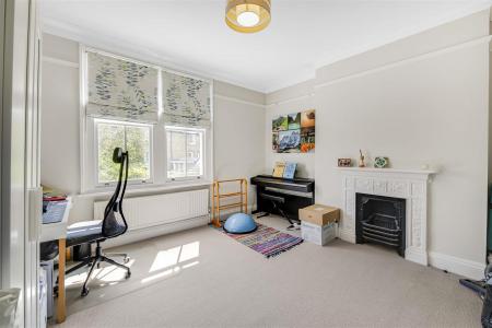 james_anderson_-_85a_erpingham_rd__9_.jpg