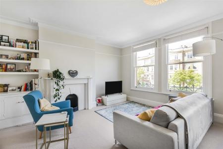 james_anderson_-_85a_erpingham_rd__14_.jpg