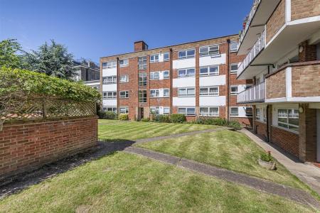 james_anderson_-_23_fairlawns_x__1_.jpg
