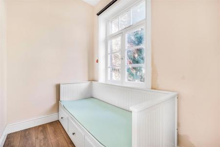 JA-Flat_C__28_West_Hill-5.JPG