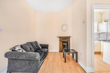 JA-Flat_C__28_West_Hill-7.JPG