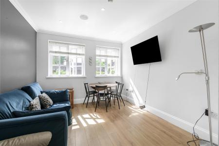 james_anderson_-_f9_35_keswick_rd__8_.jpg