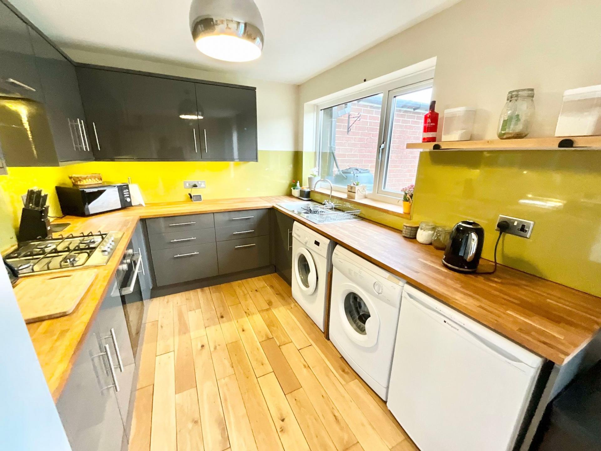 3 bedroom Detached House for sale in Stone