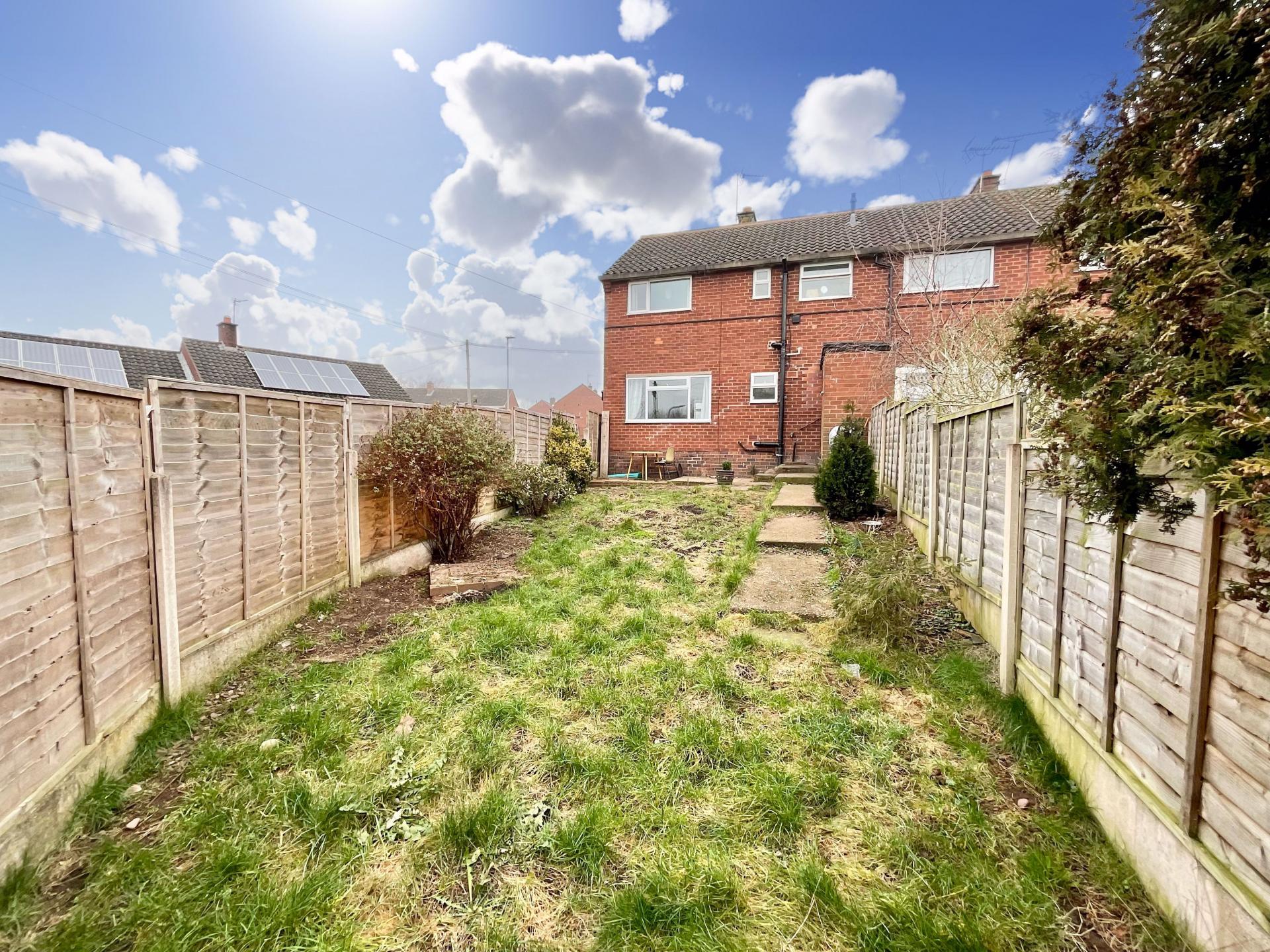 3 bedroom End of Terrace House for sale in Stone