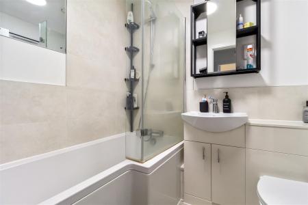 109 Columbia House internals_006.JPG