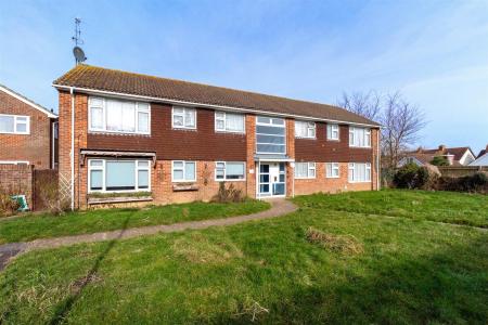 42 Bushby Gardens-012.jpg