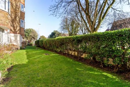 Oaklands-037.jpg