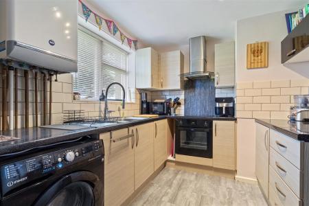 Sunningdale Court 42-012.jpg
