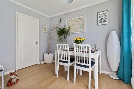 Sunningdale Court 42-010.jpg