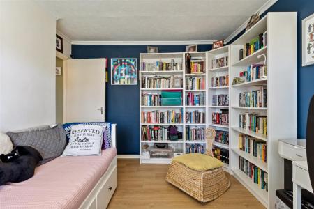 Sunningdale Court 42-014.jpg