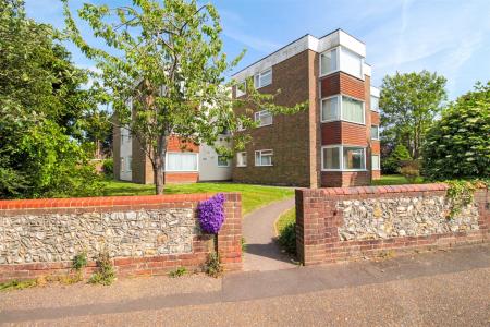 Essex Court 6-011.jpg