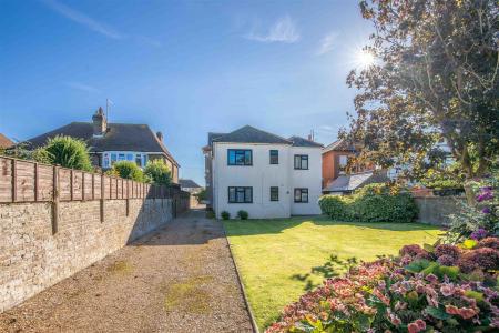 3, 11 Downsview Road-13.jpg