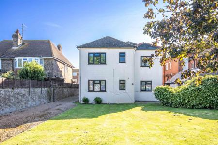 3, 11 Downsview Road-16.jpg