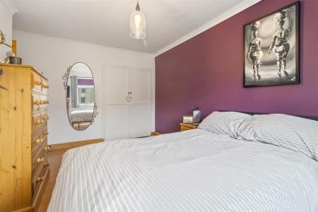 Radnor Close, 19-014.JPG