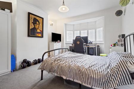 Chesswood Road, 41-017.JPG