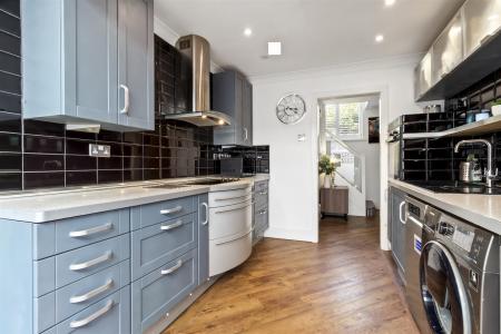 Ashcombe Lodge-001.JPG