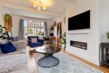 11 Pevensey Road-007.jpg
