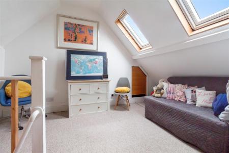 11 Pevensey Road-029.jpg