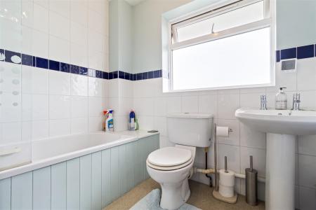 3 Redhouse, Ashacre_001.JPG