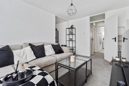 2 Helen Court-009.jpg