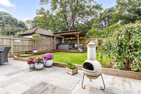 97 Aldsworth Avenue-009.JPG