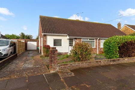 24 Cuckfield Crescent-015.jpg