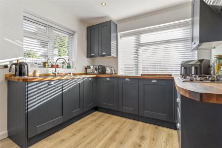 White Gables, Franklin Rd-014.JPG