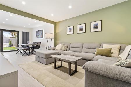 42 Terringes Avenue-011.JPG