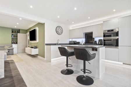 42 Terringes Avenue-015.JPG