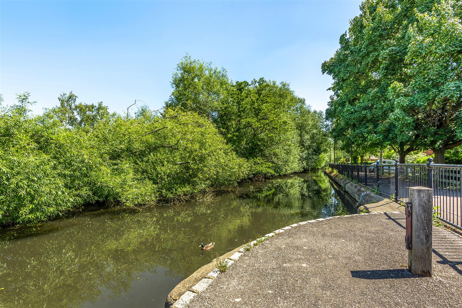 1 bedroom SemiDetached House for sale in Watford