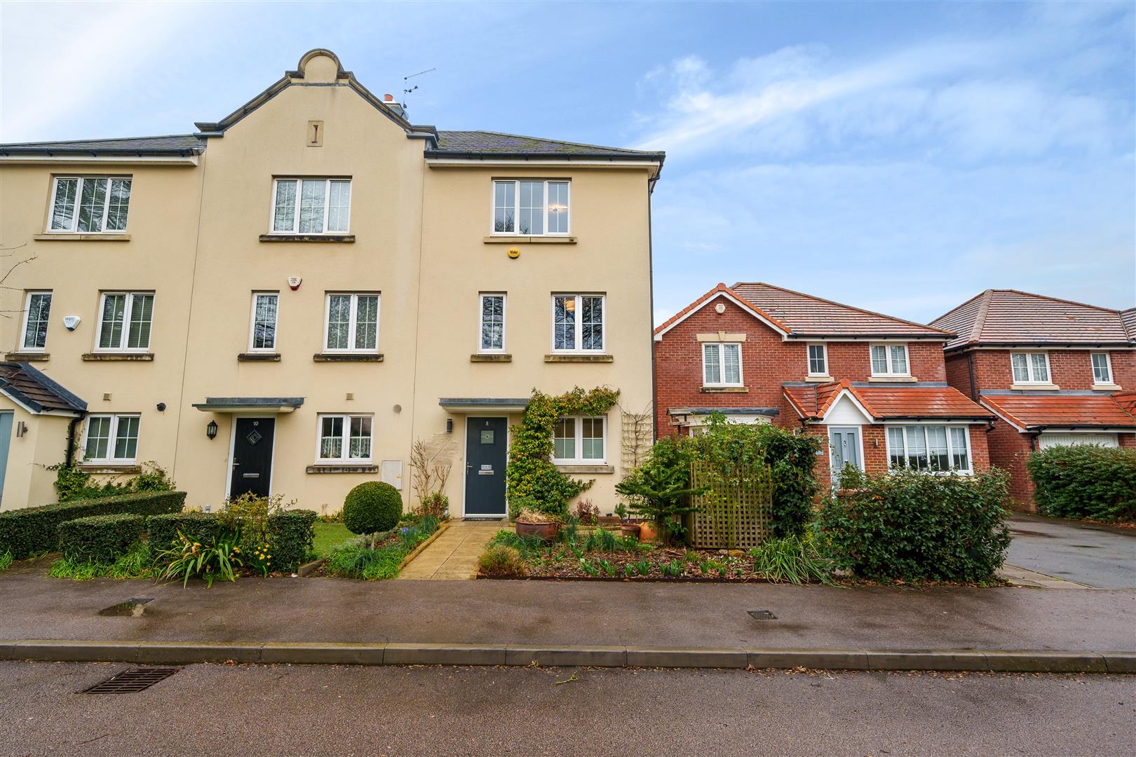 4 bedroom Townhouse for sale in Rickmansworth