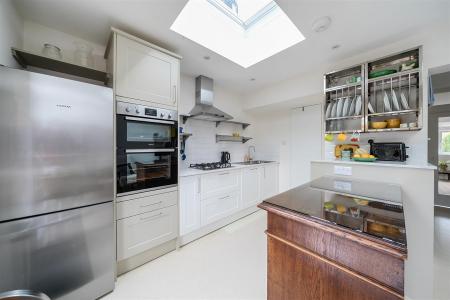 Winchester Way - Kitchen.jpg