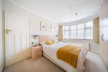 Sherborne Way - Bed 1a.jpg