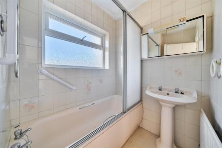 Richmond Way - Bathroom.jpg