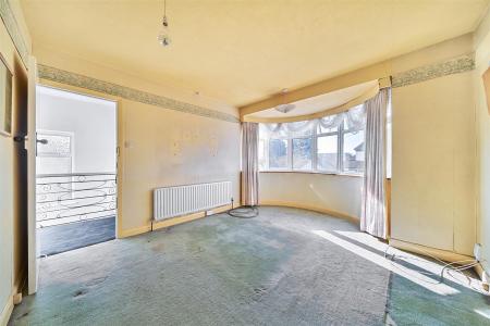 Richmond Way - Bed 1.jpg